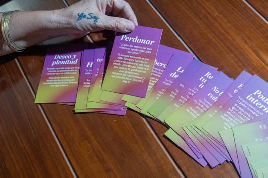 Tu Voz Interior - Oráculo de cartas inspiradas en Un Curso de Milagros
